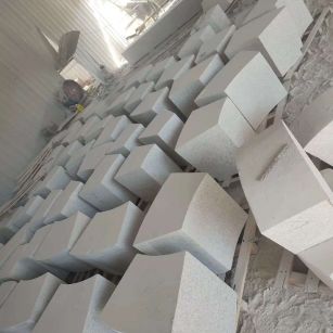 海东 白麻花岗岩异形坐凳