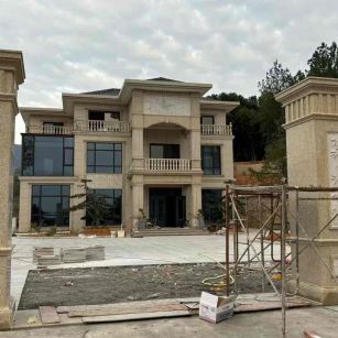 海东 黄金麻花岗岩别墅雕花外墙干挂配上门口雕花罗马柱