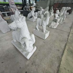 海东 芝麻白花岗岩造型立体雕刻——十二生肖