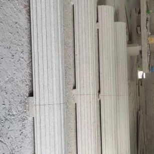 海东 花岗岩厂家带你看白麻花岗岩门楼大柱柱皮