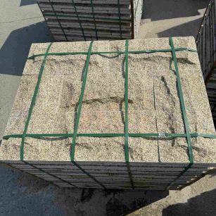 海东 黄金麻花岗岩石材自然面蘑菇石成品