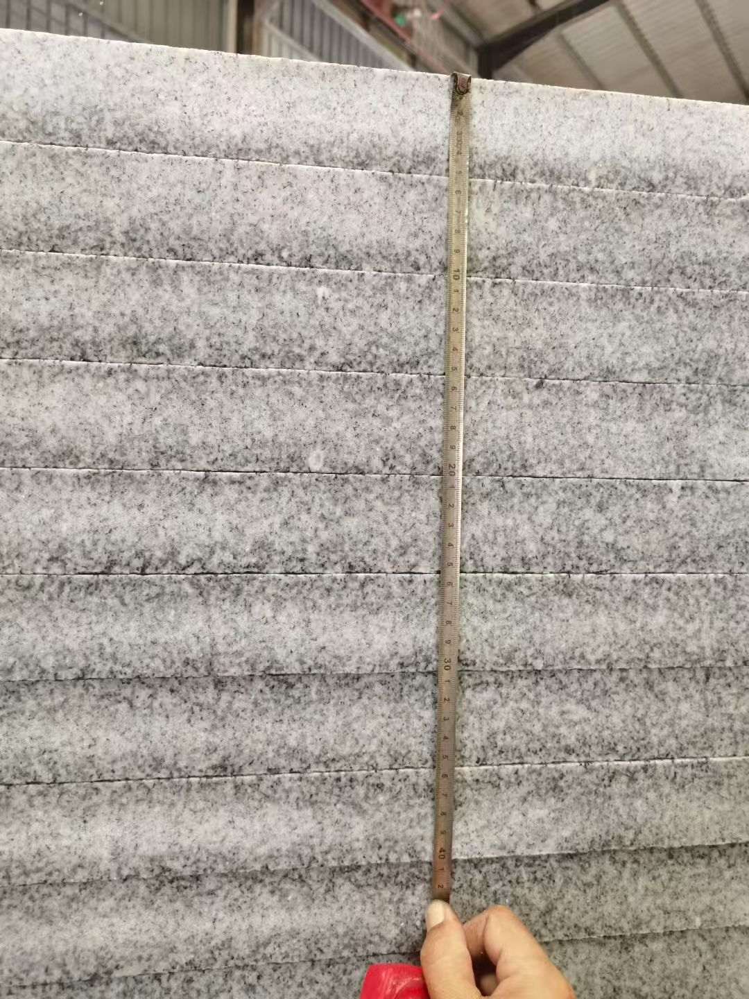 海东 芝麻白火烧成品厚薄均匀，B料价格接近A料质量