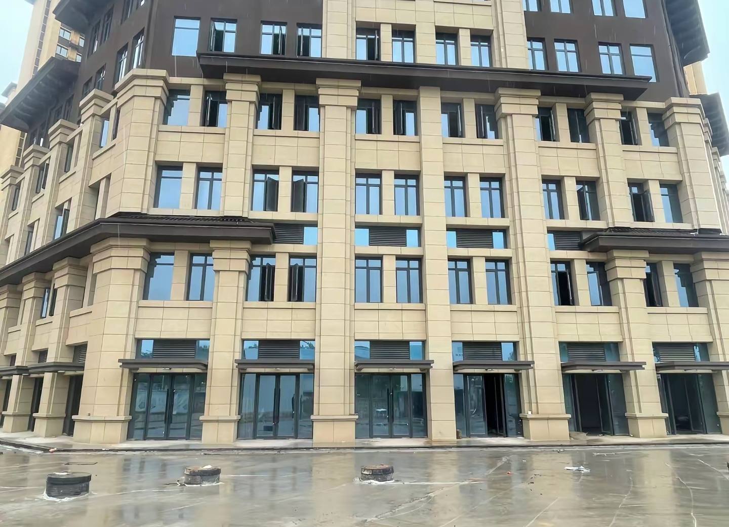 海东 黄金麻花岗岩荔枝面小区外墙干挂