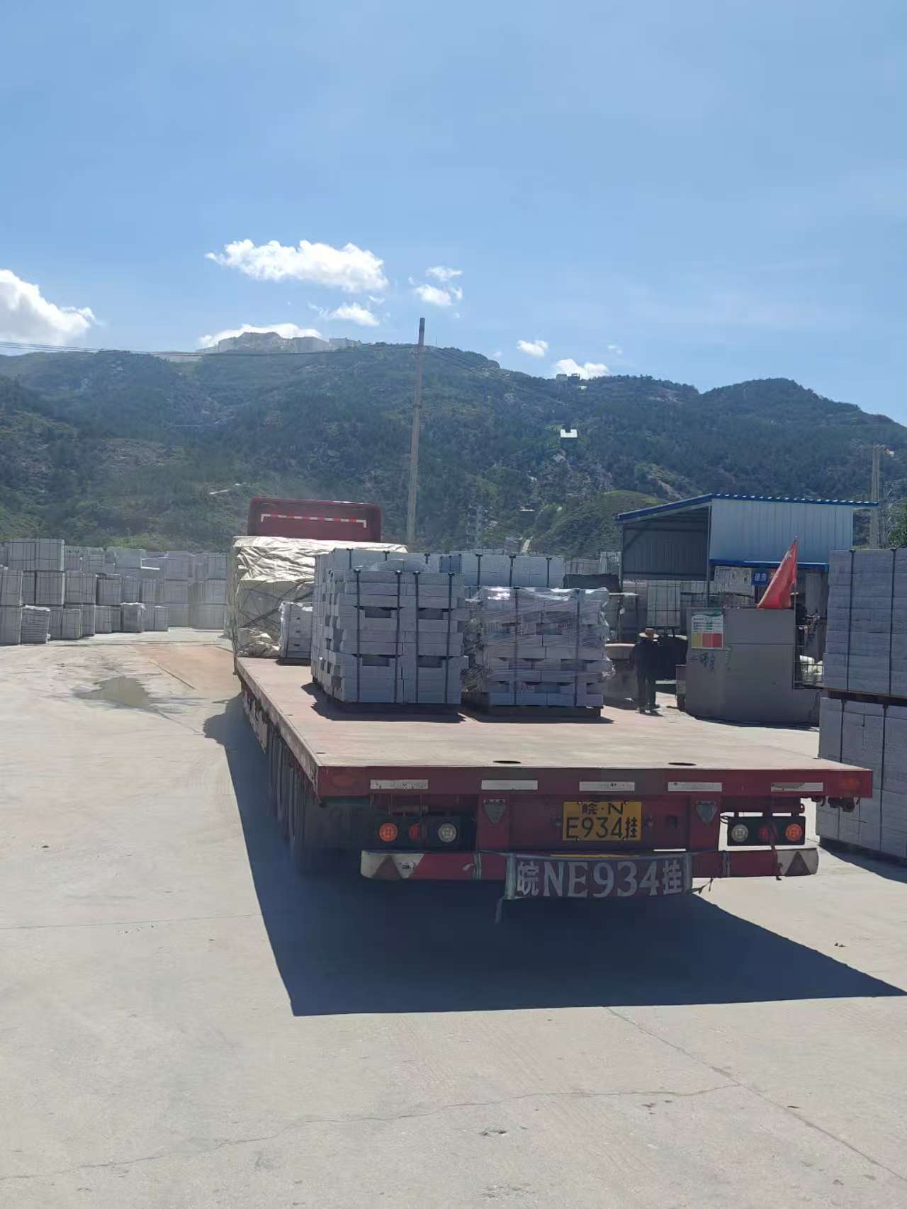 海东 芝麻白仿形路沿石，直形路沿石