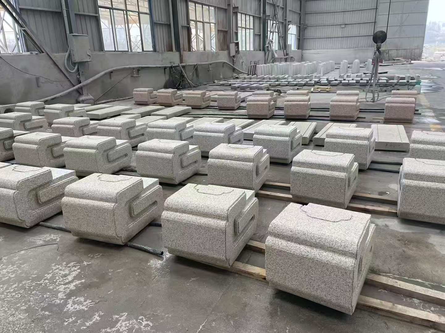 海东 白麻花岗岩异形加工-石凳，坐凳