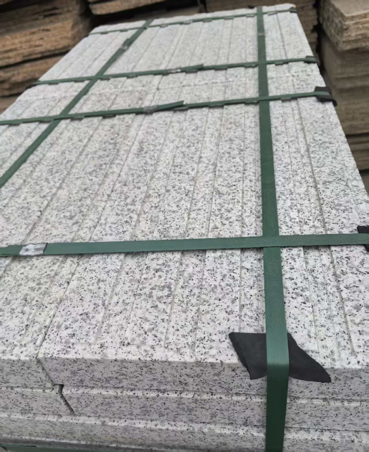 海东 白麻花岗岩直行盲道石，盲条，地铺石