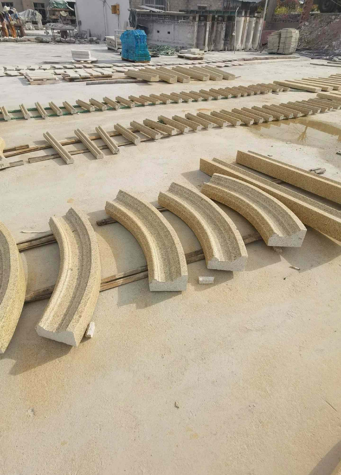 海东 黄金麻花岗岩别墅线条