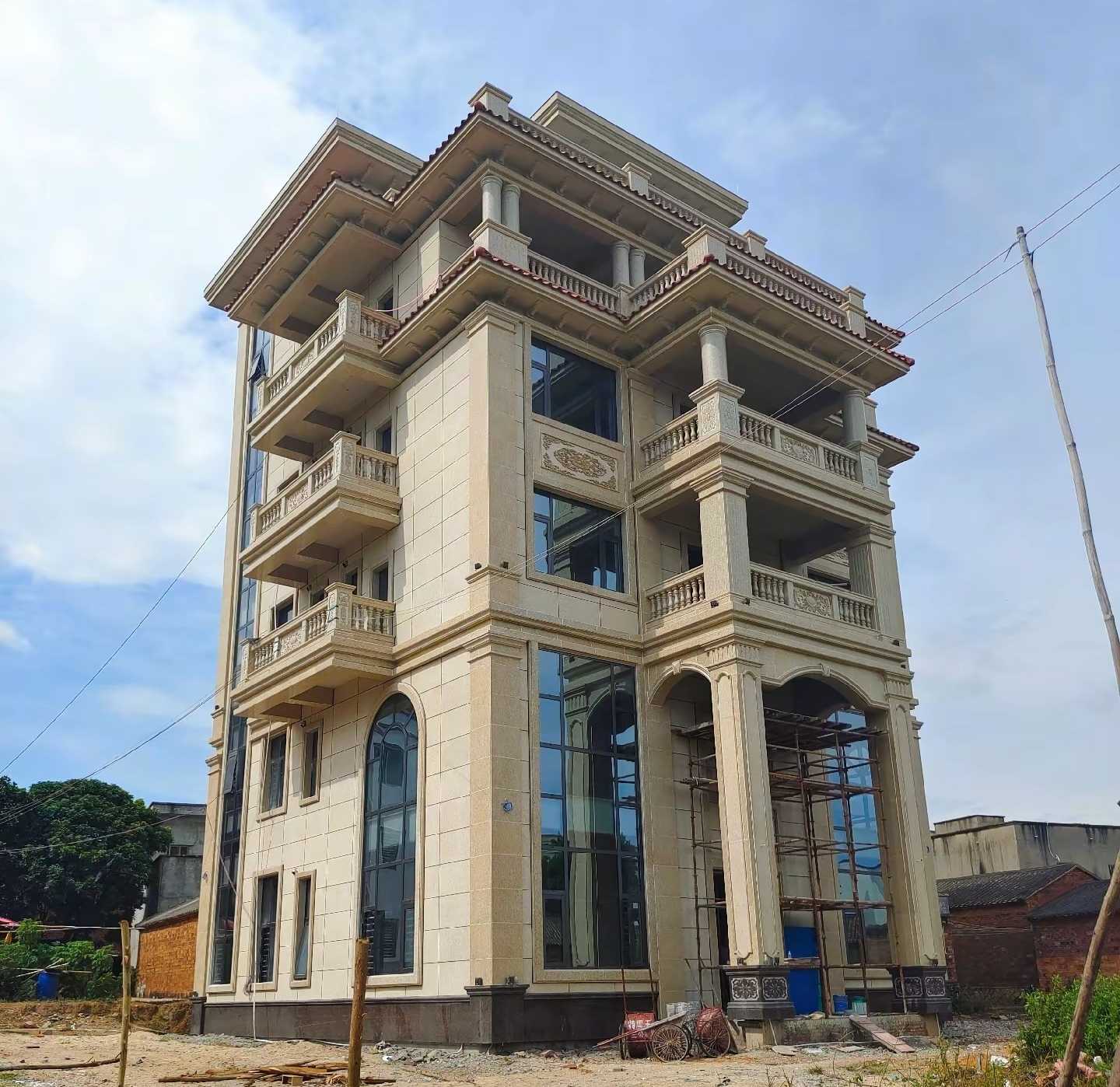 海东 黄金麻花岗岩石材别墅外墙干挂搭配（雕花栏杆花瓶柱门楼罗马柱）